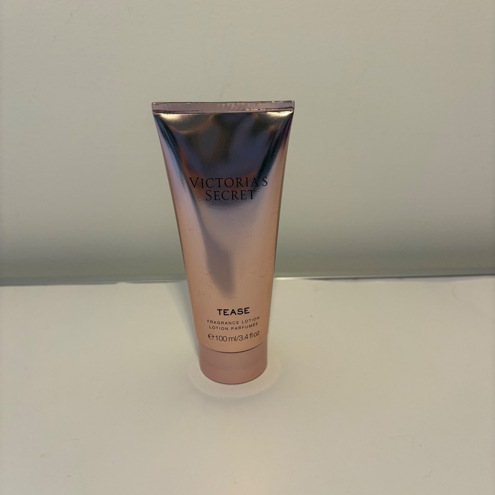 Victoria's Secret Tease Fragrance Lotion Perfumed Body Moisturizer 3.4 oz
